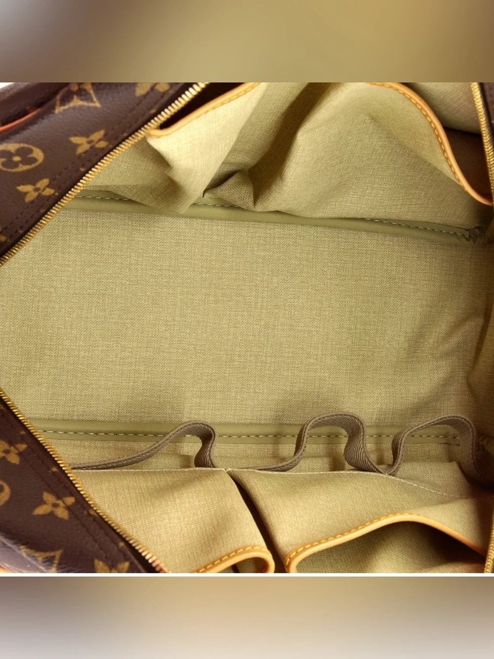 Louis Vuitton Deauville Handbag Monogram Canvas  travel bag